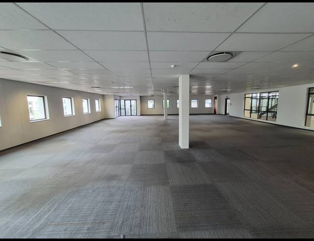 567M² OFFICE TO LET IN RIVONIA